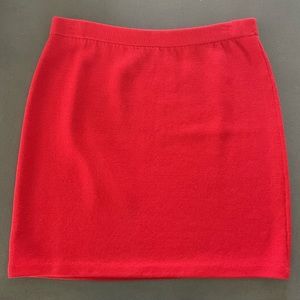EUC St. John knit skirt